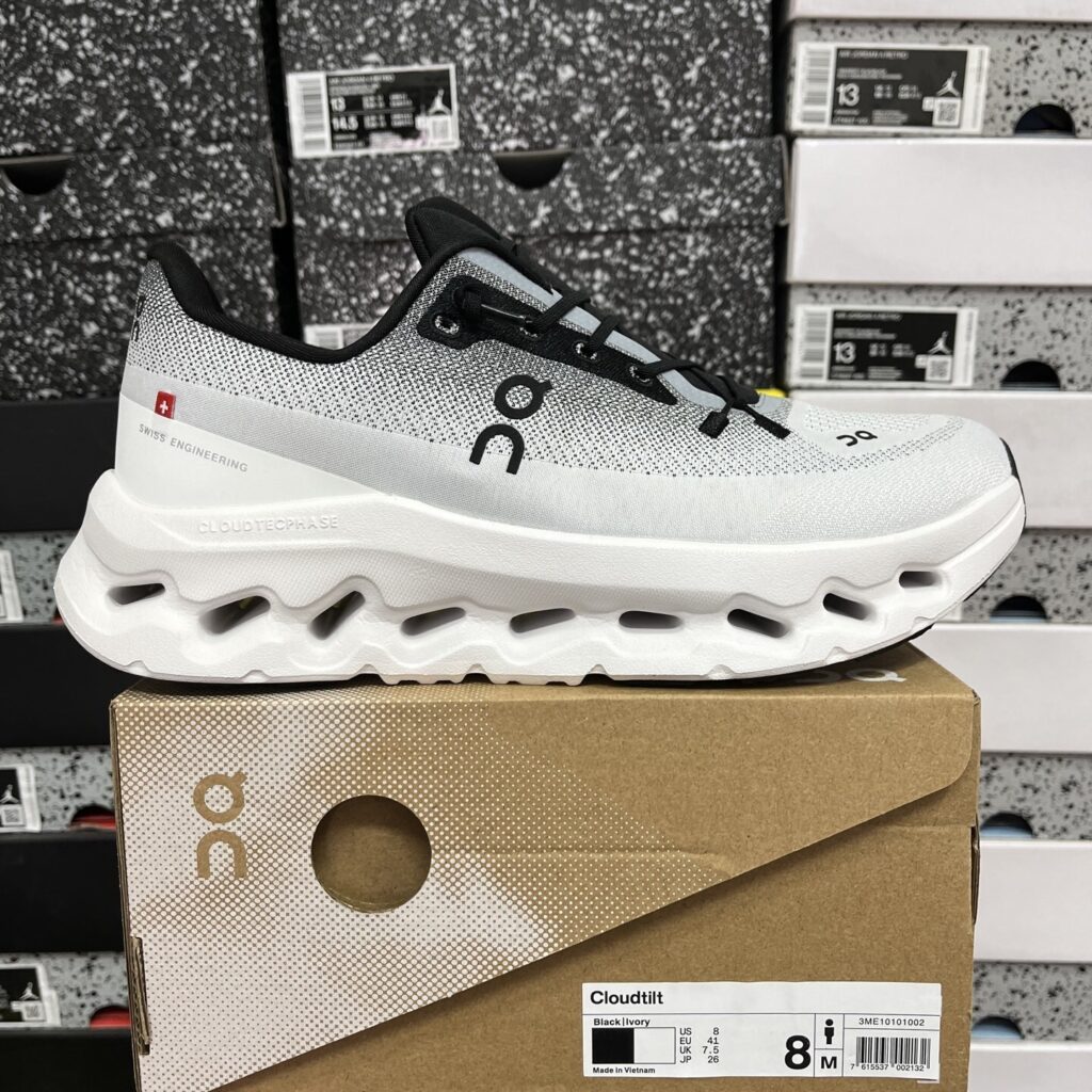 On Running Cloudtilt Black Ivory