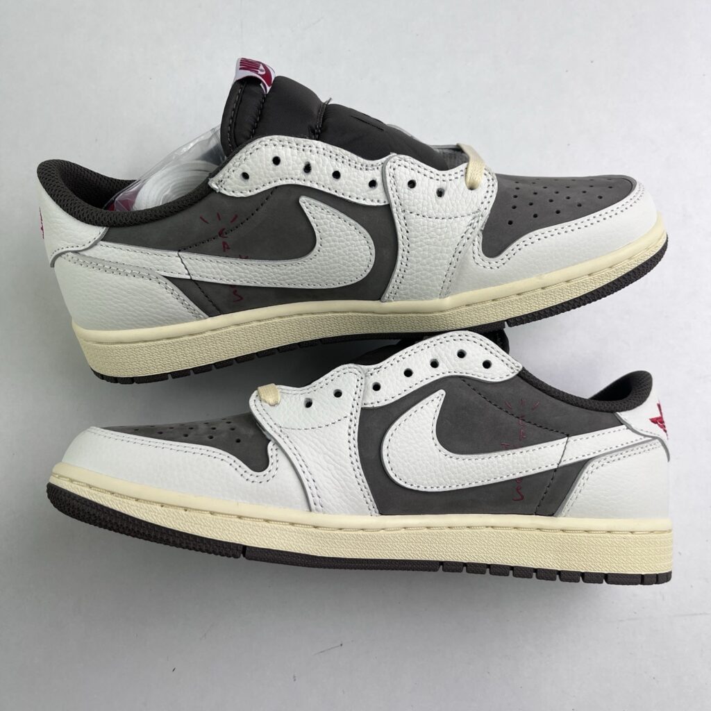 Jordan 1 Low Reverse Mocha Travis Scott